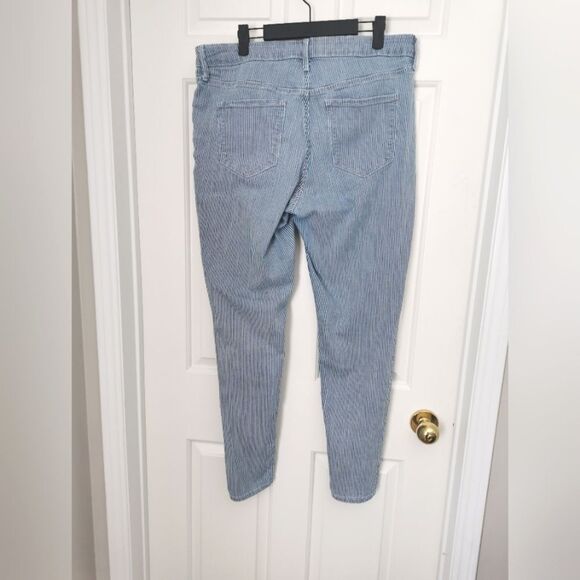 2/$30 Old Navy skinny jeans size 16 - Picture 5 of 7